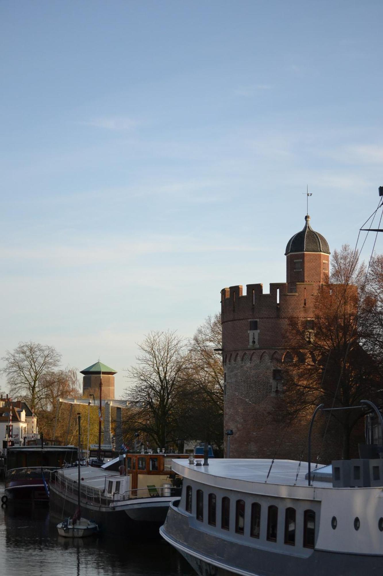 De Pelsertoren Bed and Breakfast Zwolle  Buitenkant foto