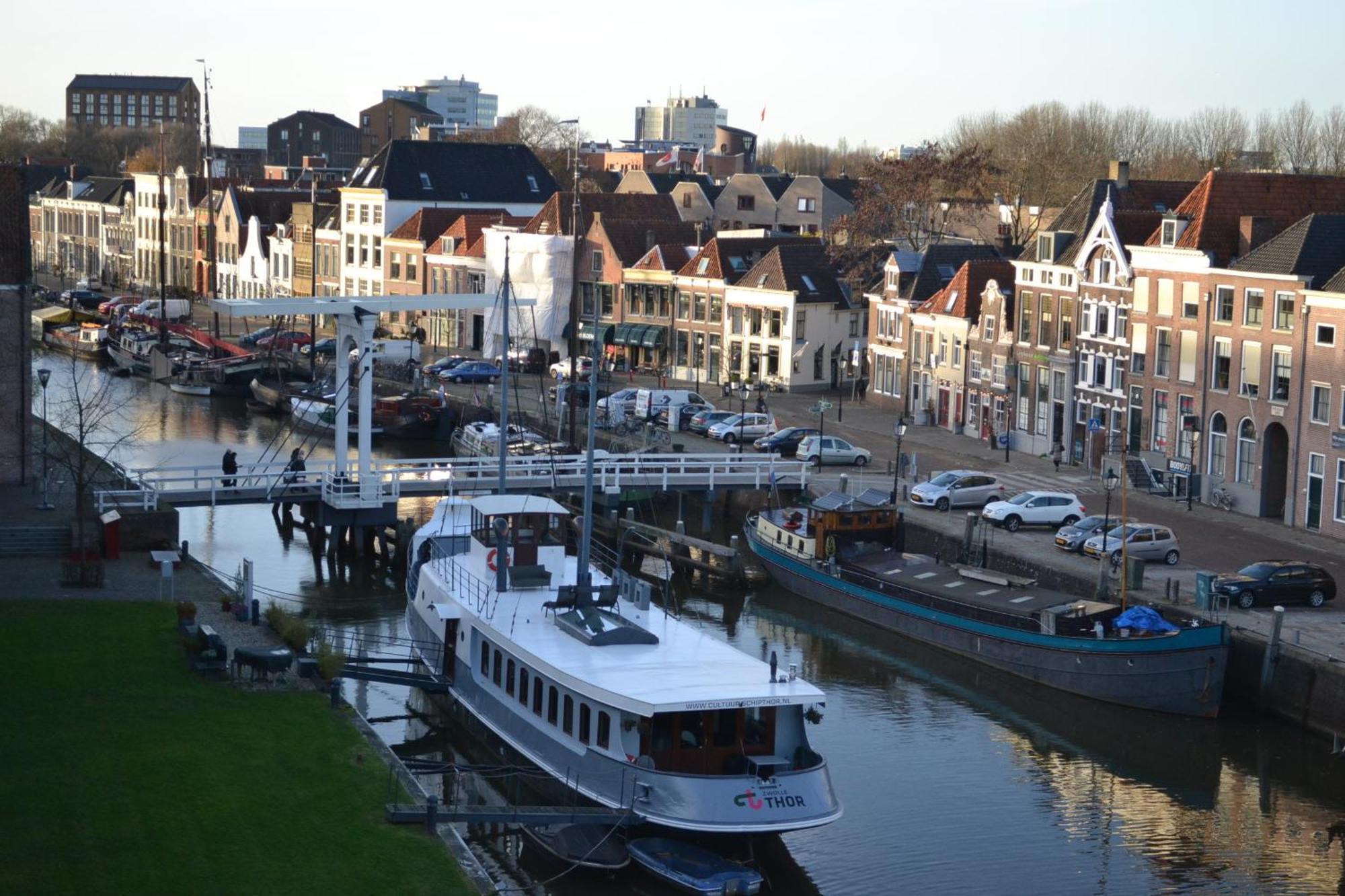 De Pelsertoren Bed and Breakfast Zwolle  Buitenkant foto