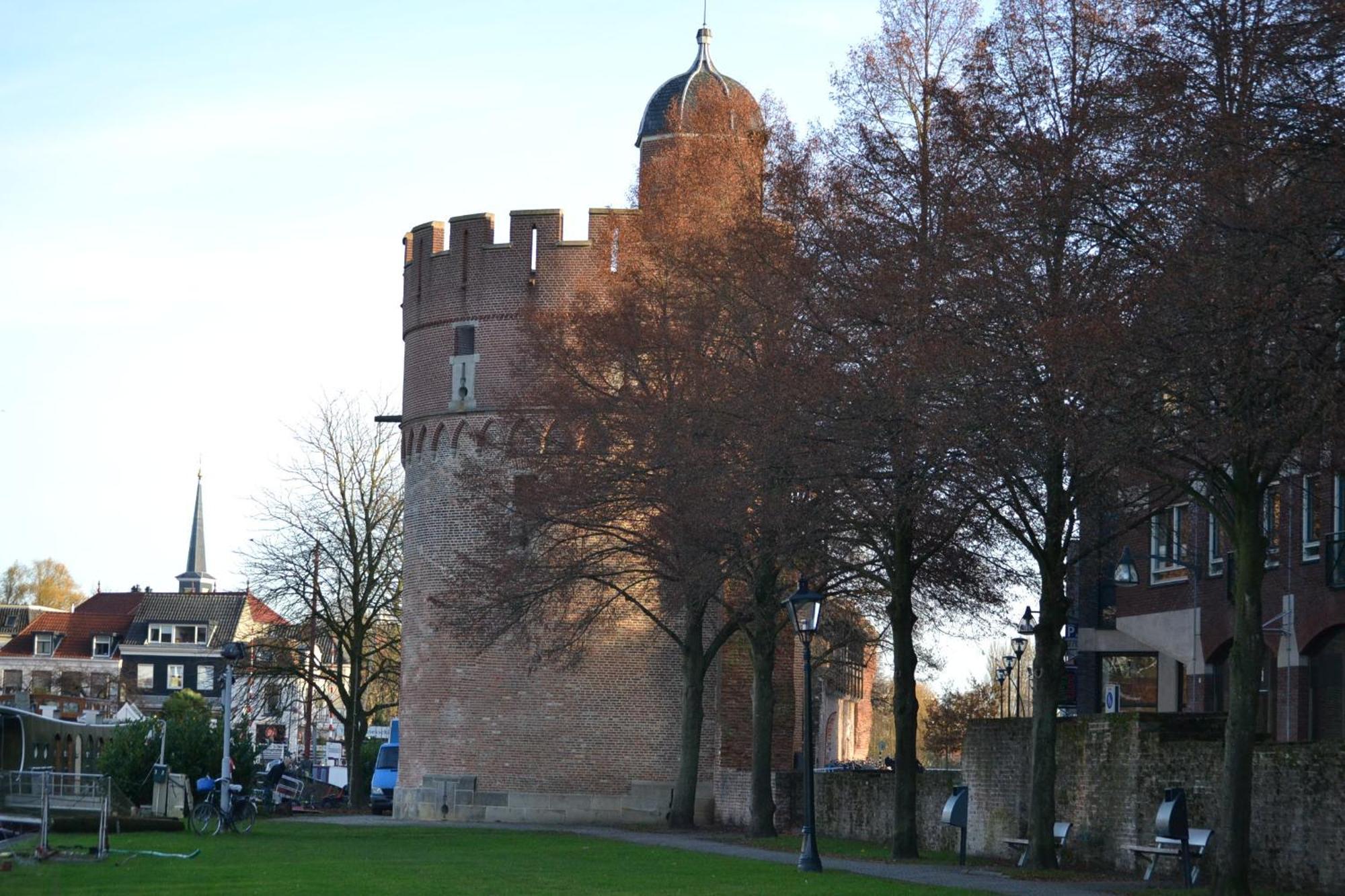 De Pelsertoren Bed and Breakfast Zwolle  Buitenkant foto