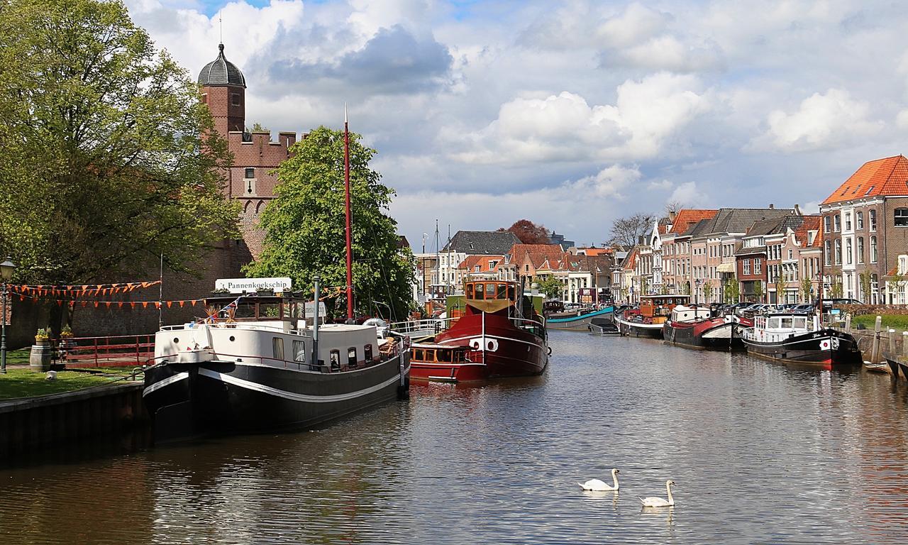 De Pelsertoren Bed and Breakfast Zwolle  Buitenkant foto