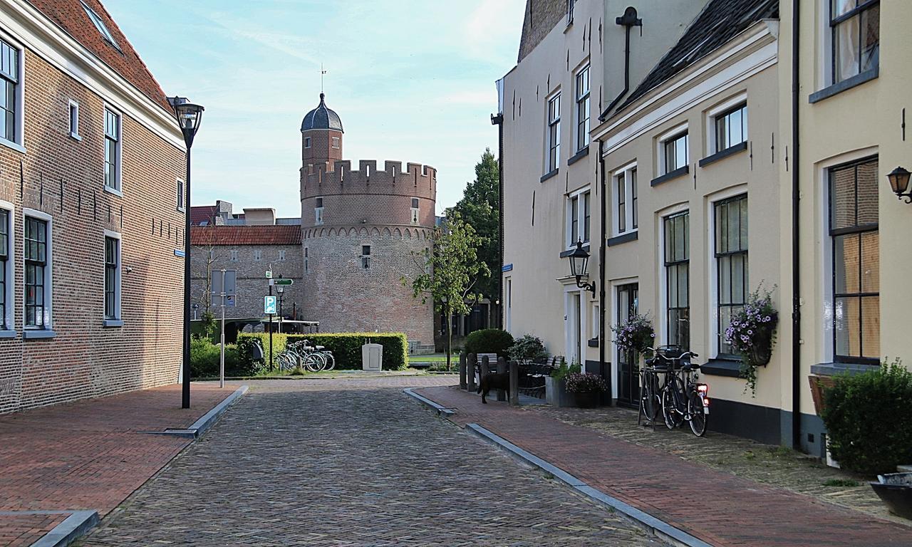 De Pelsertoren Bed and Breakfast Zwolle  Buitenkant foto